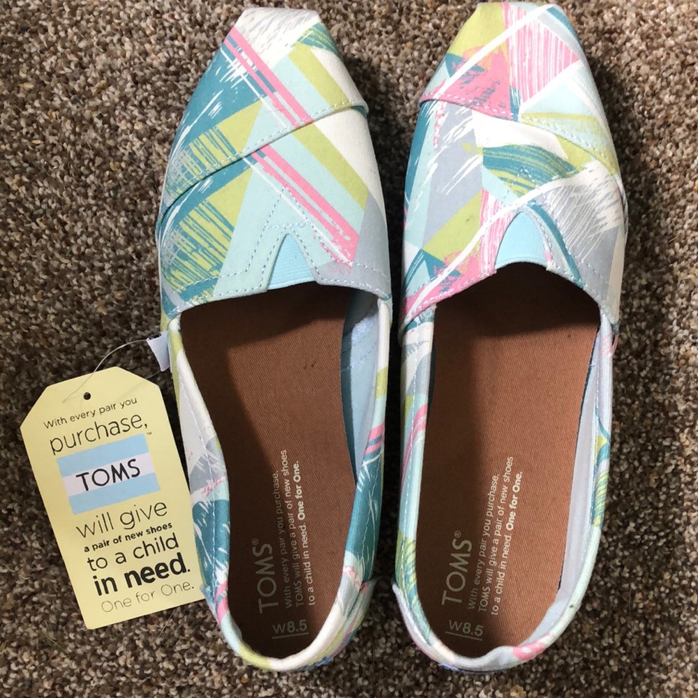 Toms